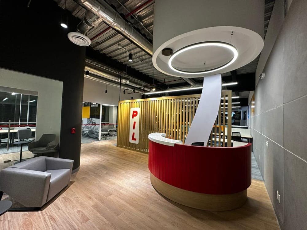 Lobby y recepción — PIL